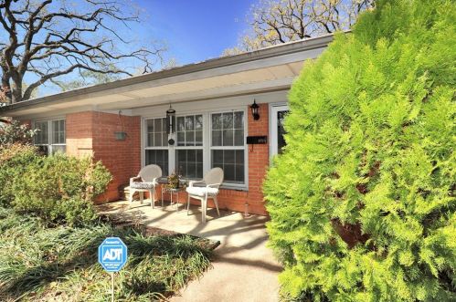 1720 Danciger Dr, Fort Worth TX  76112-3919 exterior