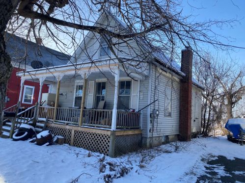 18 State St, Presque Isle, ME 04769-2343