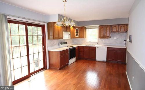5165 Flowertuft Ct, Columbia MD  21044-1607 exterior