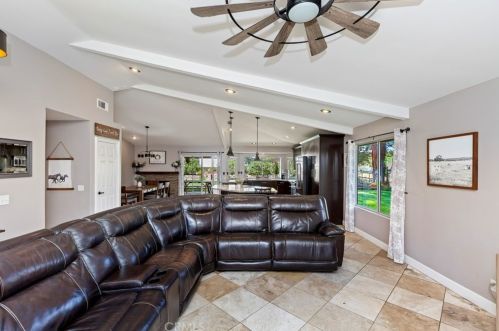 17368 Owl Tree Rd, Riverside CA  92504-9529 exterior