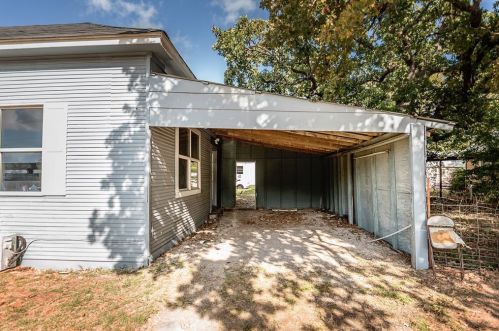 110 Pecan St, Nocona TX  76255-2729 exterior