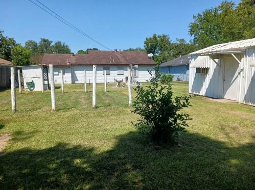 1220 San Felipe St, Angleton TX 77515-5405 exterior