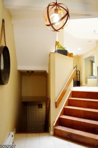 3 Schindler Ter, Town Center, NJ 07052-1079