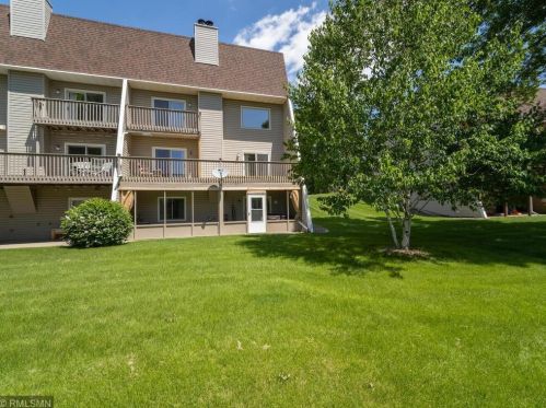 3274 Camelot Dr, Saint Paul MN  55125-2754 exterior