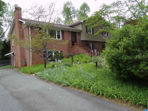 3011 Colonial Dr, Charlottesville, VA 22911-9109