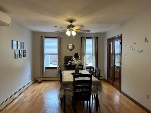 67 Spinnaker Ln, Warwick, RI 02886-8596