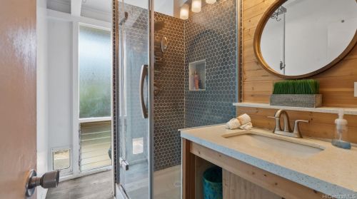 86094 Pokai Bay St, Nanakuli, HI 96792