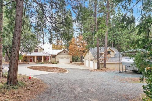 11581 Lower Colfax Rd, Grass Valley, CA 95945-7924