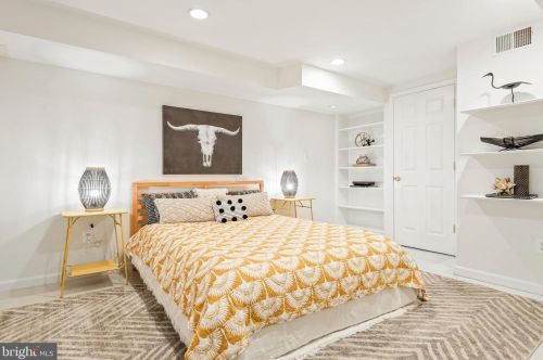 8018 Maple Ave, Silver Spring MD 20912-6317 exterior