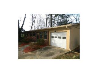 1064 Greenbriar Cir, Decatur, GA 30033-4421