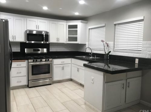7921 Galway Ct, Riverside, CA 92503-3041