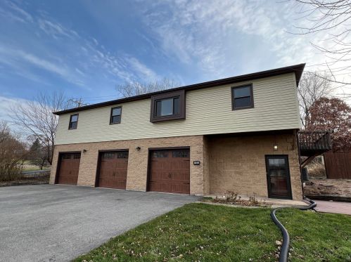 180 Adams St, Oswego, IL 60543-8796