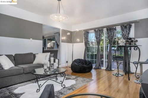 735 San Simeon Ct, Concord CA  94518-2316 exterior