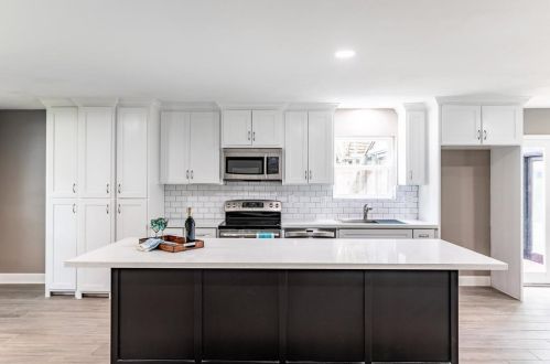 1741 Hialeah, Taylor Lake Village TX 77586-2938 exterior