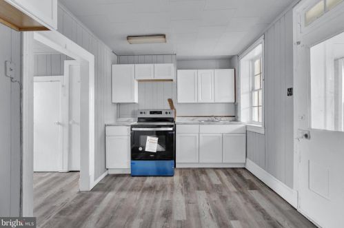 2161 Newville Rd, Carlisle PA  17015-7747 exterior