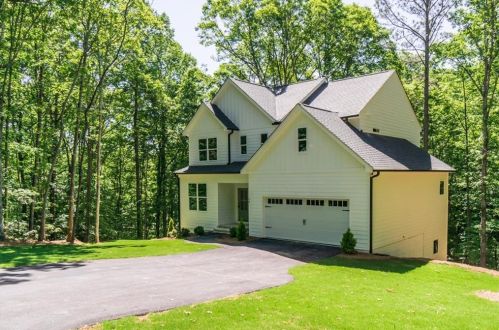 73 Mill Creek Ct, Dawsonville, GA 30534-5271