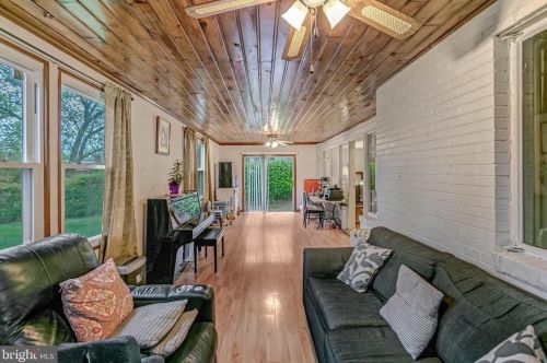 1113 Navahoe Dr, Silver Spring MD 20903-3338 exterior