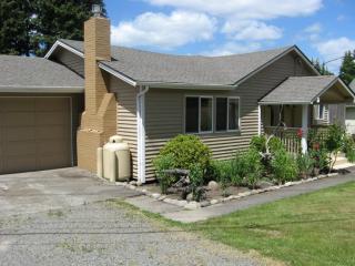 719 Park Ave, Tenino, WA 98589-9377