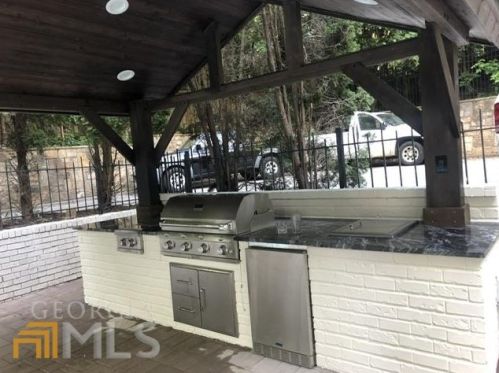 5410 High Point Rd, Atlanta GA  30342-1447 exterior