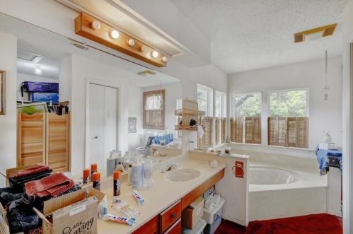 1503 Alta Vis Ave, Austin TX  78704-5228 exterior