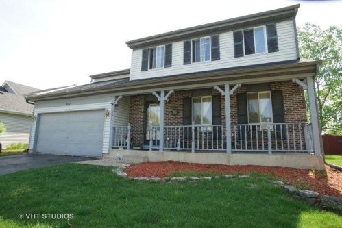 951 Hartwood Dr, Streamwood, IL 60107-6668