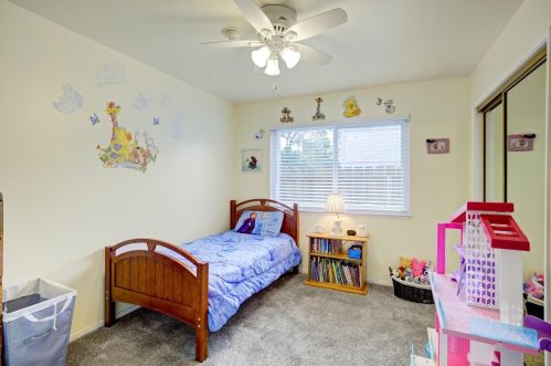 1235 Riv Blf Dr, Valley Home CA 95361-2655 exterior