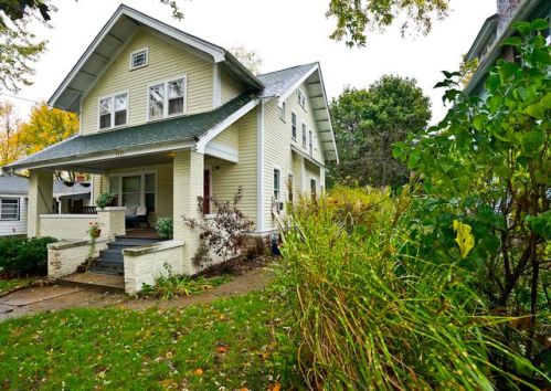 1245 Garrison Ave, Rockford, IL 61103-6132
