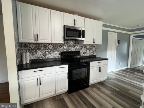 721 Morison St, Charles Town WV  25414-1436 exterior