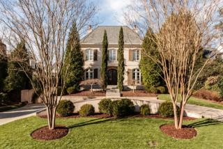 2205 Lash Ave, Raleigh, NC 27607-3136