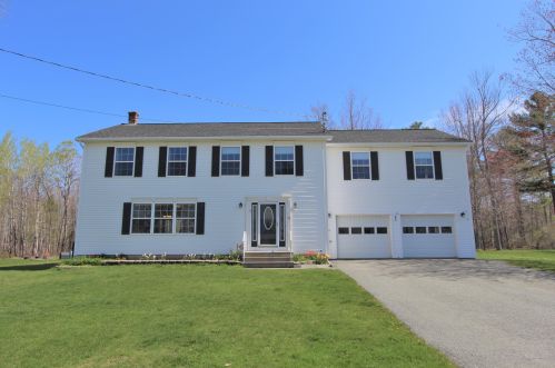 26 Lynn Ave, Brewer, ME 04412-1747