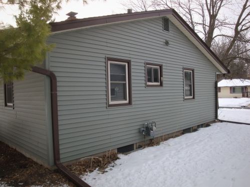 375 Pishney Ln, Cedar Mills, MN 55350-2330