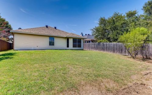 7409 Grass Valley Trl, Fort Worth, TX 76123-2855