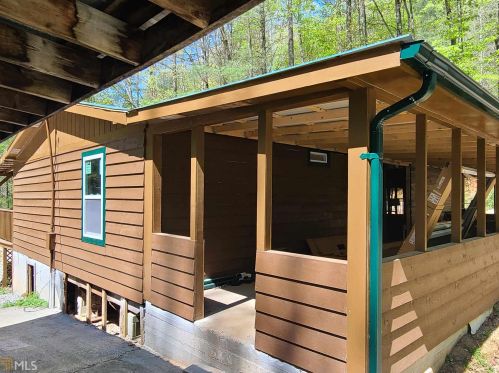 116 Cub Ln, Rabun Gap, GA 30568-1904