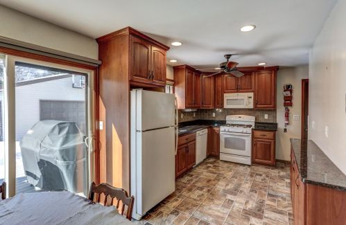 2233 Fernwood St, Saint Paul MN  55113-4311 exterior