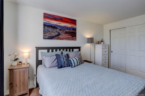 6067 Quatar Way, Aurora CO 80016-7134 exterior