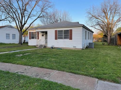 122 Saint Clair Dr, Irving, TX 75061-7340