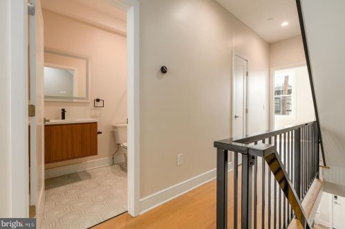 2302 Gordon St, Philadelphia PA 19132-4631 exterior