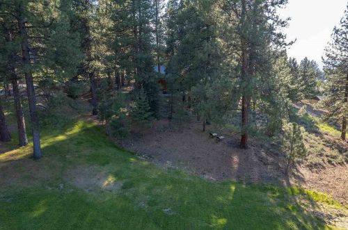 15800 Donnington Ln, Truckee CA  96161-1229 exterior