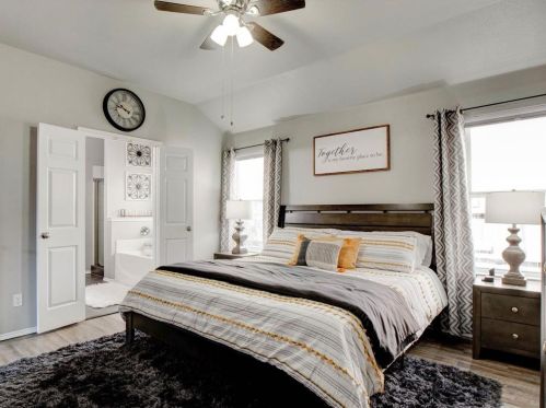 5733 Parkview Hills Ln, Fort Worth TX  76179-6715 exterior