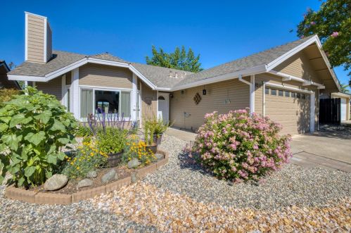 8213 Charlotte Ave, Citrus Heights, CA 95610-0557
