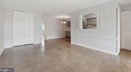140 Birch St, Falls Church, VA 22046-2110
