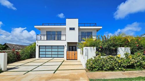 4126 Papu Cir, Honolulu HI  96816-4837 exterior