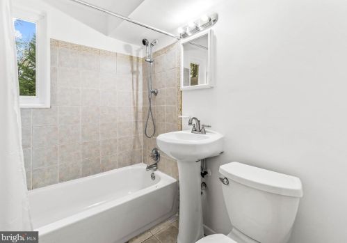 5225 Heming Ave, Springfield VA  22151-2942 exterior