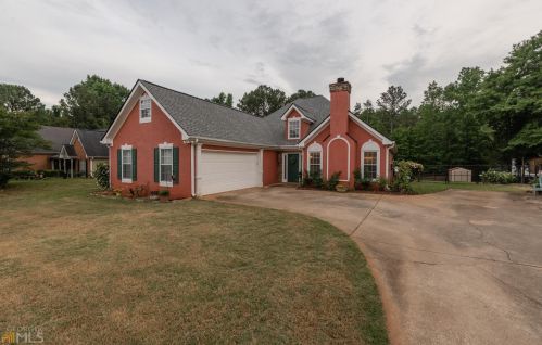 50 Stonewall Dr, Porterdale, GA 30016-7149