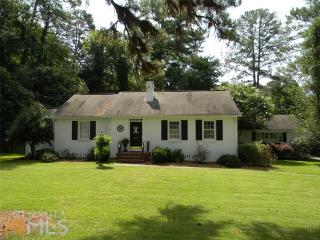 2674 Northwoods Dr, Macon, GA 31204-1620