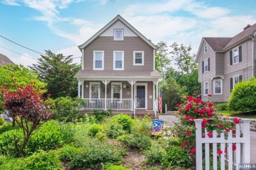 106 Pine St, Ridgewood, NJ 07450-1620