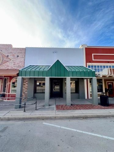 209 Clay St, Nocona, TX 76255-2103
