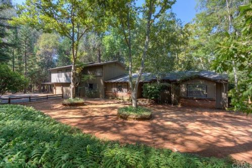 6903 Kitty Ln, Paradise, CA 95969-2329