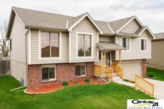 4617 Waterford Ave, Omaha, NE 68133-4829