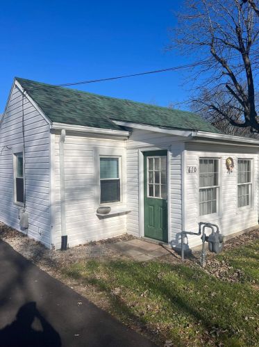 610 Kinnane Ave, Springfield, OH 45505-4930